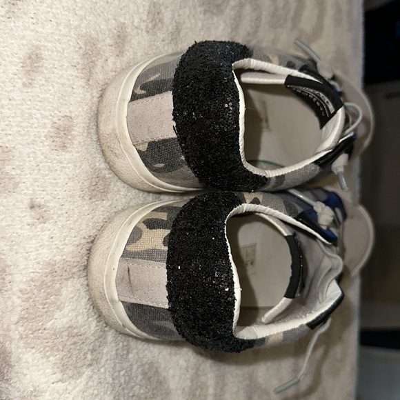 Vintage Havana Sneakers - Picture 5 of 5